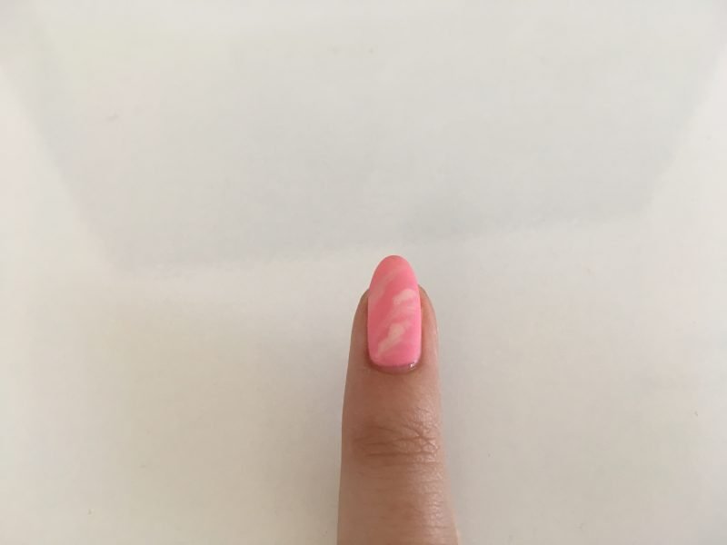 Imparerai come creare questo modello di unghie dal nostro post