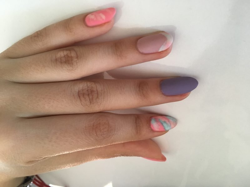 Il miglior design delle unghie per l'estate