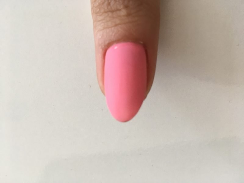 Trova il miglior design per le unghie per questa estate qui