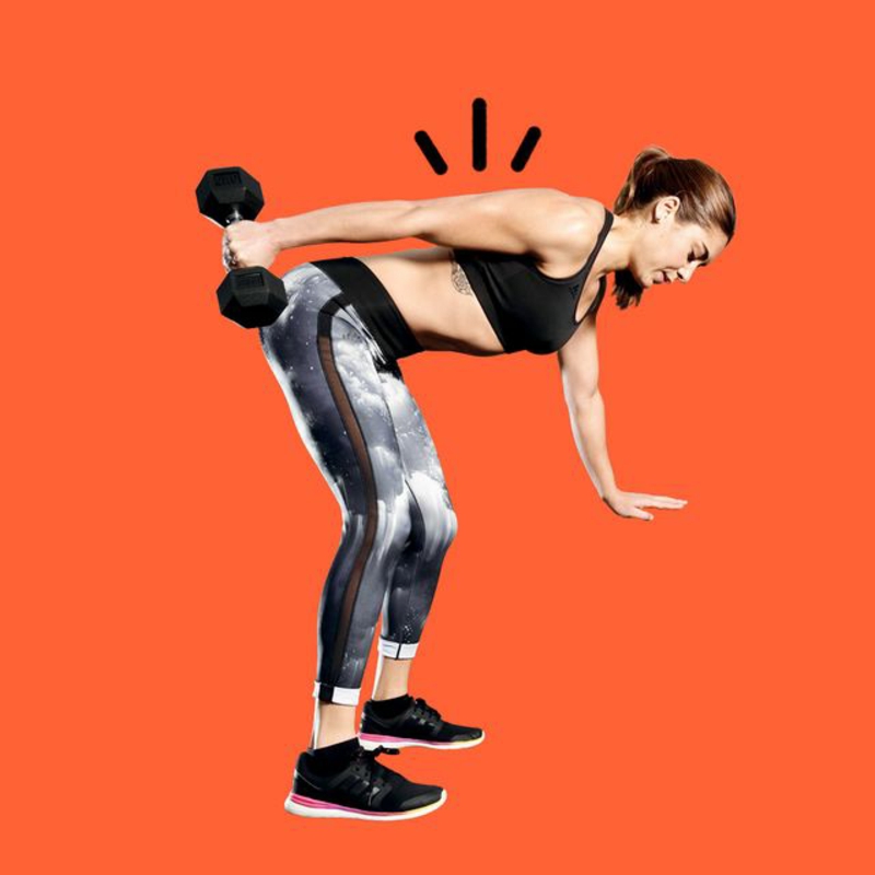 Exercice avec des haltères pour les bras minces Exercice de triceps avec des haltères