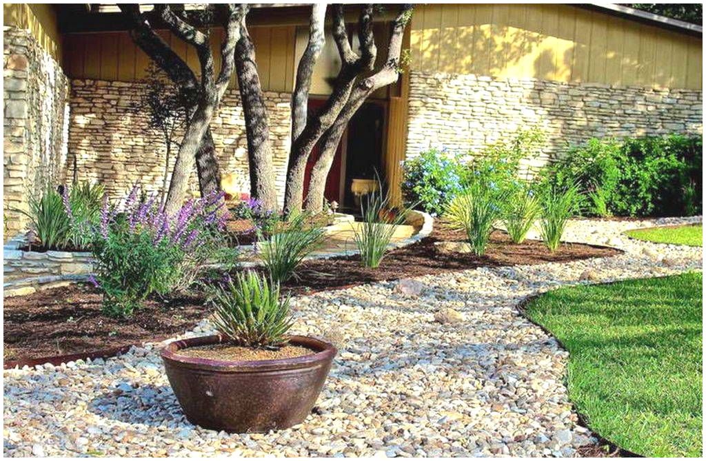 Aménager harmonieusement la cour avant : comment faire ? La conception du jardin avant donne une image globale harmonieuse