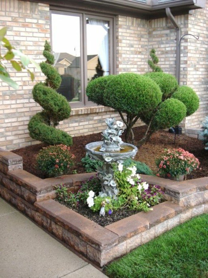 Sélectionnez des plantes pour la cour avant Conception de jardin avant petite surface impressionnante