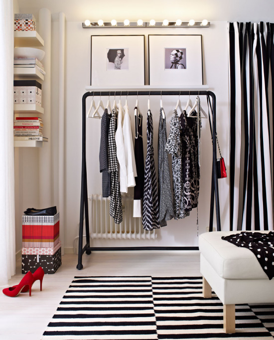 Rail met kleding