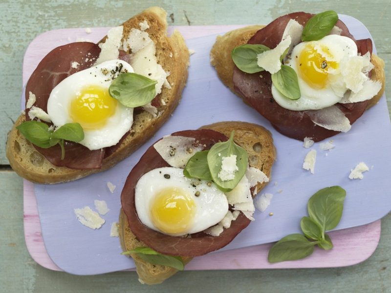 Fürjtojás recept meleg pirítós