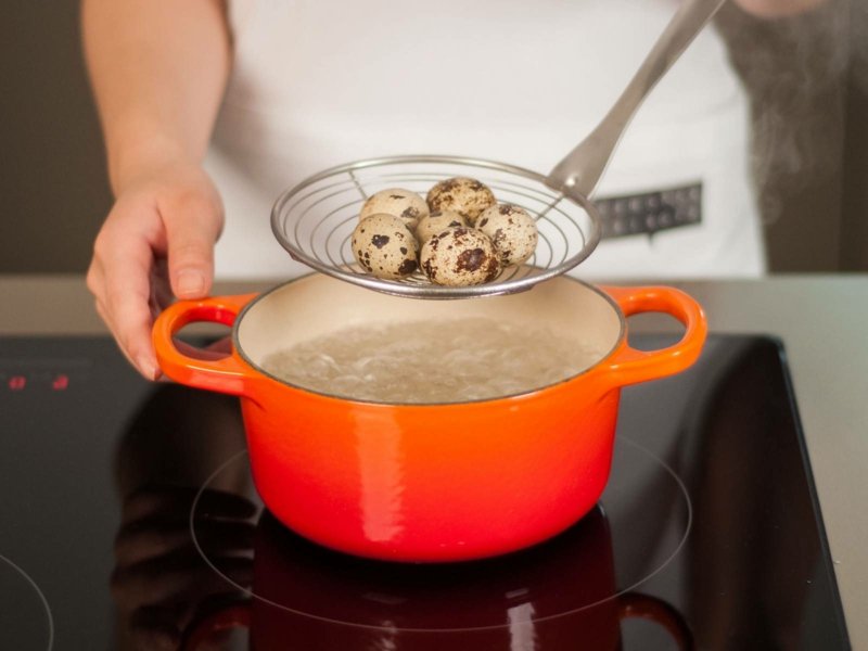 A fürjtojások meddig főznek
