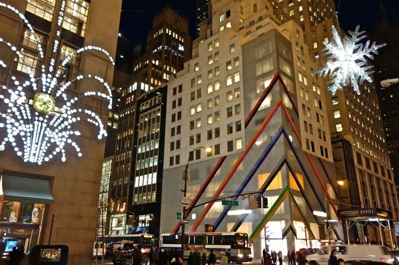 5th Ave durante il Natale a New York