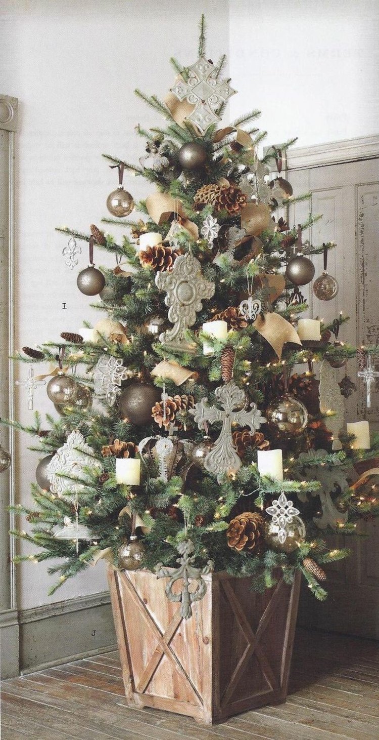 Decorazioni per l'albero di Natale pigne ornamenti cristiani L'albero di Natale decora le pigne Palle dell'albero di Natale