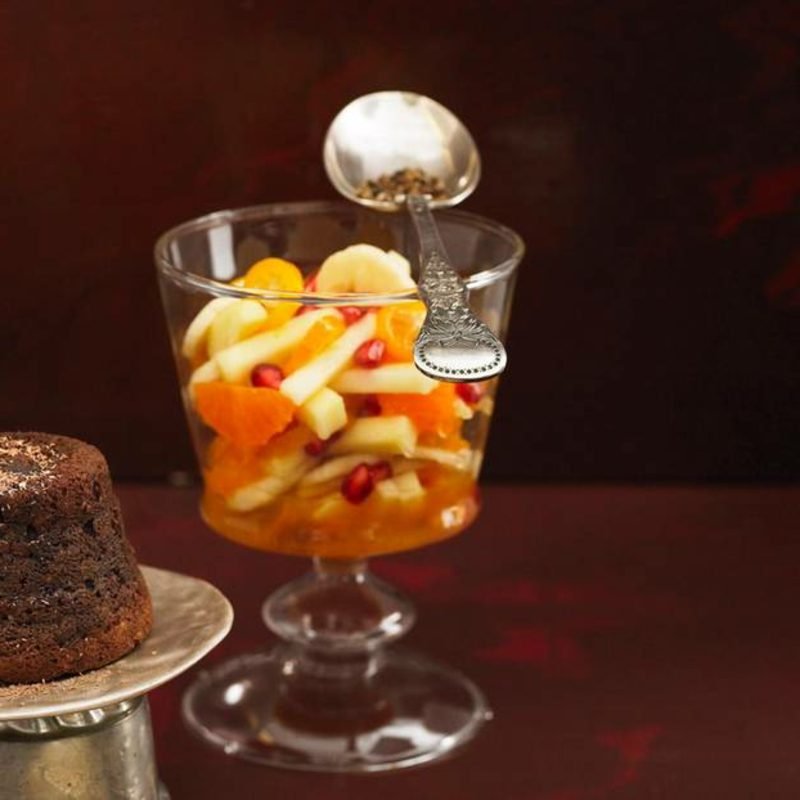 Karácsonyi desszert gyümölcssaláta kardamommal