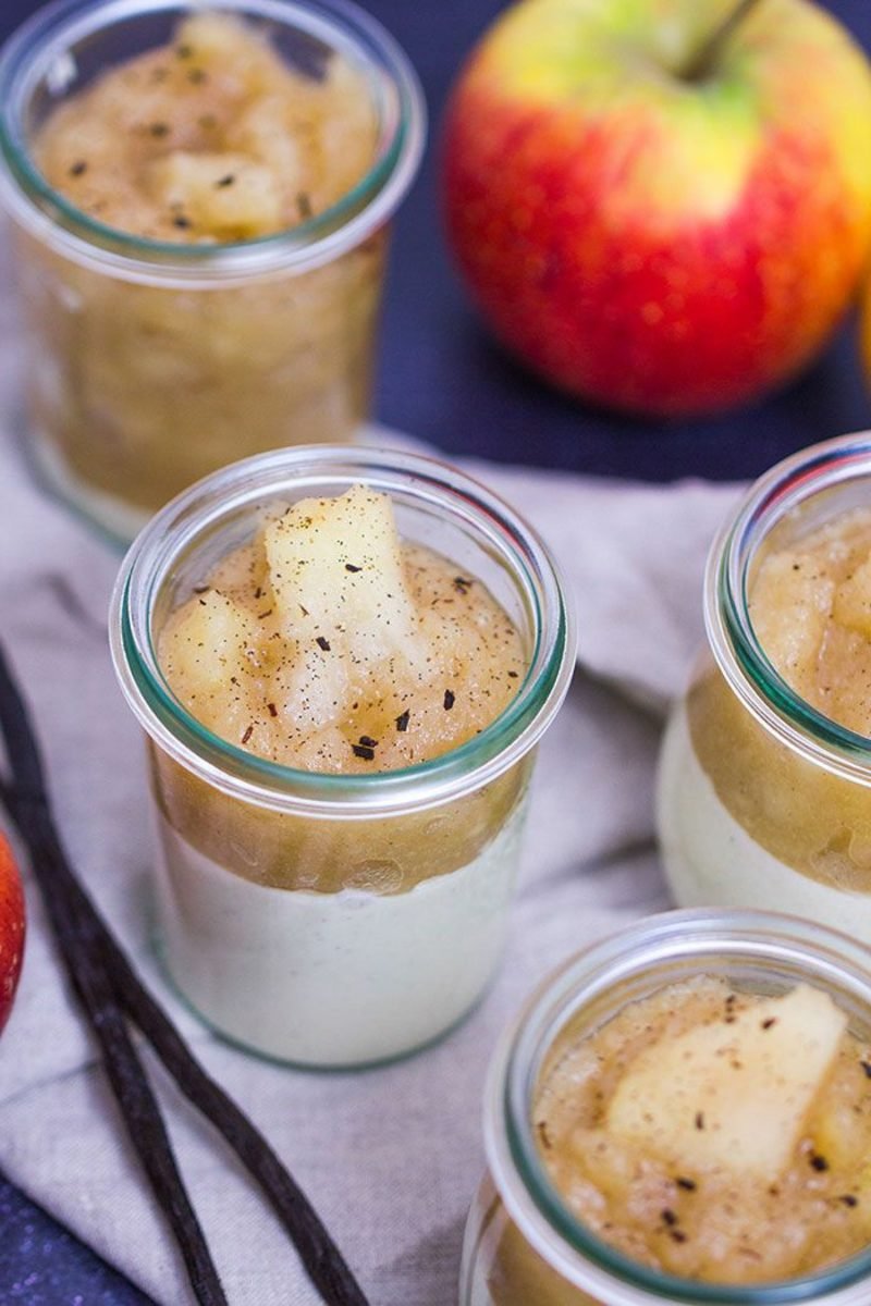 Karácsonyi desszert panna cotta alma fahéj