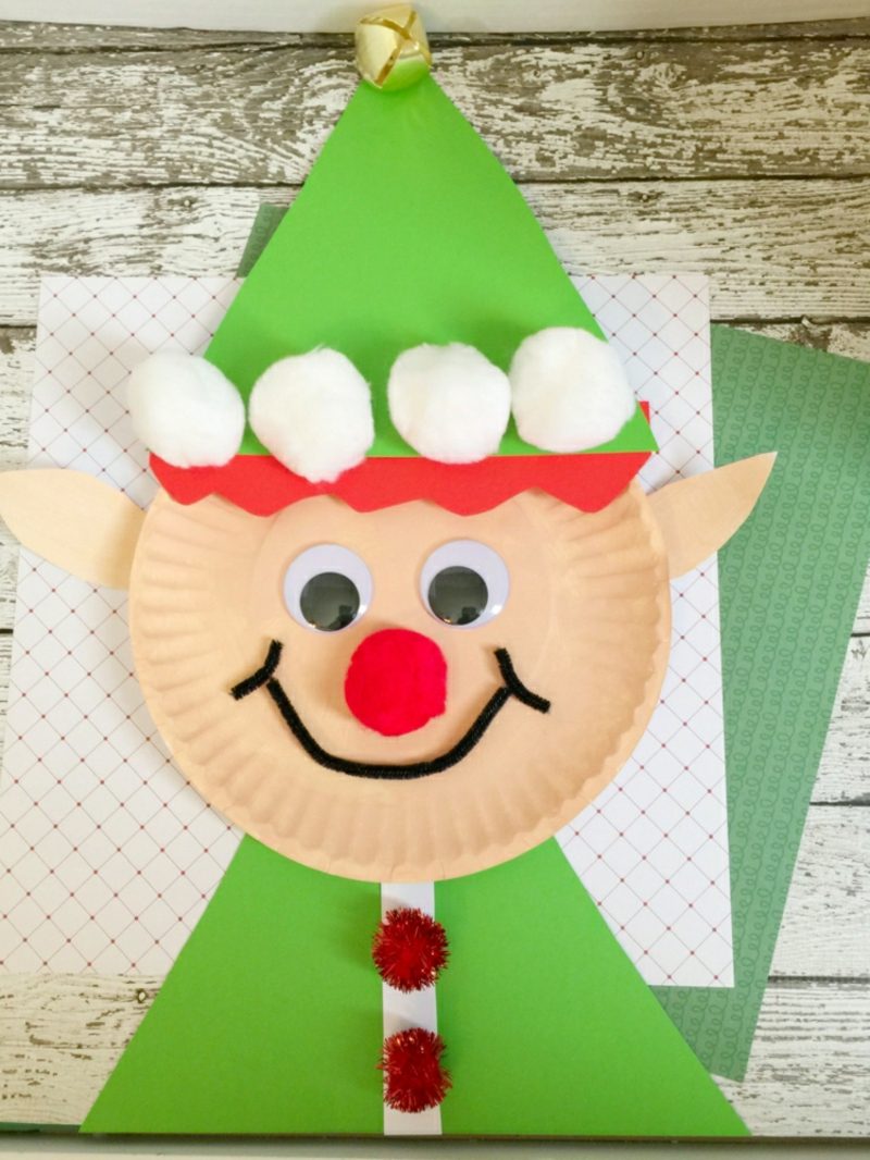 Gnomovi petljaju s građevinskim papirom za malu djecu, papirnatim tanjurima, nakaradnim očima Patuljci izrađuju papirnate tanjure od građevinskog papira