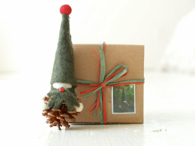 Patuljci izrađuju originalne zanate od prirodnih materijala, šišarki