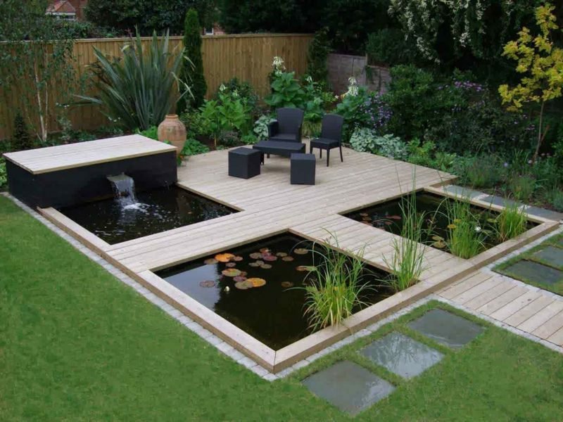 bassin de jardin moderne composé de trois parties