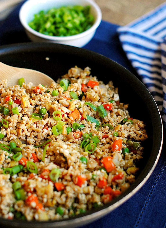 Excellente combinaison : riz aux légumes quelle est la santé du riz calories du riz glucides du riz valeurs nutritionnelles du riz riz à grains entiers riz brun