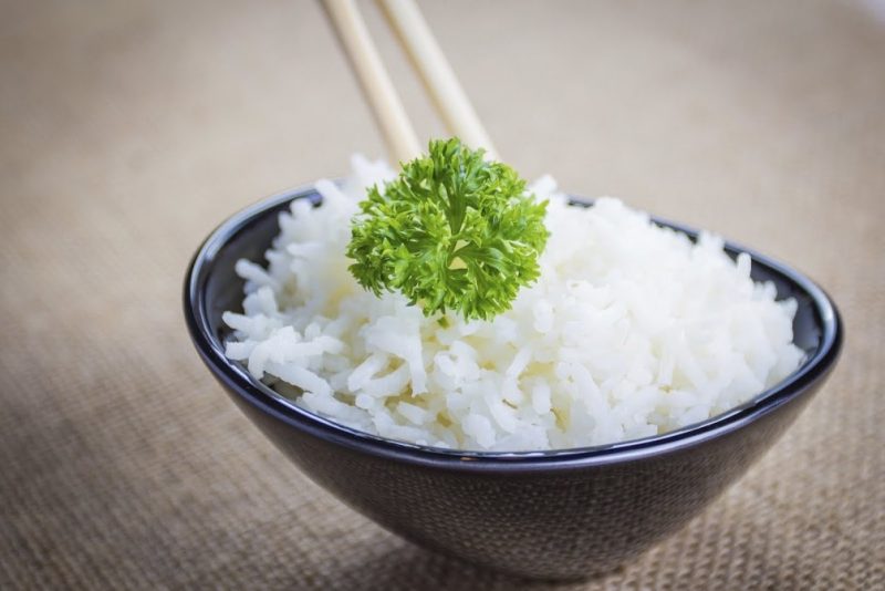 Les bienfaits du riz sur la santé ! quelle est la santé du riz calories du riz glucides du riz valeurs nutritionnelles du riz riz à grains entiers riz brun