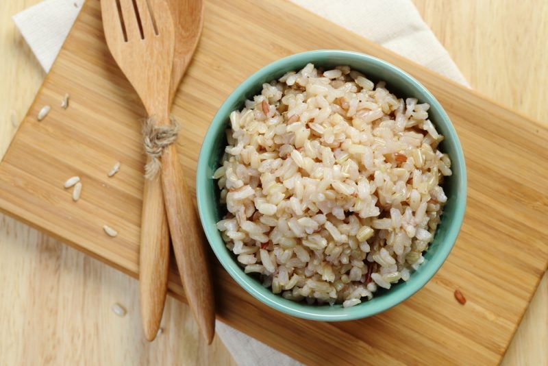 Le riz et ses effets positifs quelle est la santé du riz calories du riz glucides du riz valeurs nutritionnelles du riz riz à grains entiers riz brun