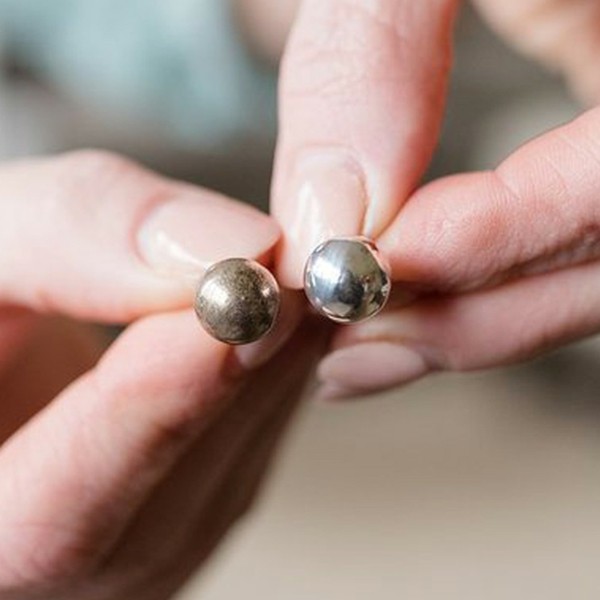 Les bijoux en argent nettoient les remèdes maison différence de bijoux
