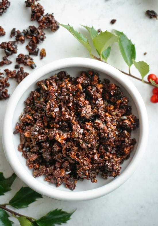 A kakaóhegyek, az új szuperélelmiszer -kakaóhegyek és a karamellás finomságok hatása és alkalmazása