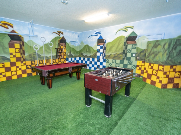 Iznajmite kuću za odmor Wizard's Way i iskusite Hogwarts izbliza igraonicu s quidditch terenom